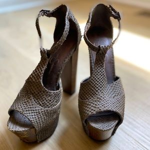 Jessica Simpson Dany Platform